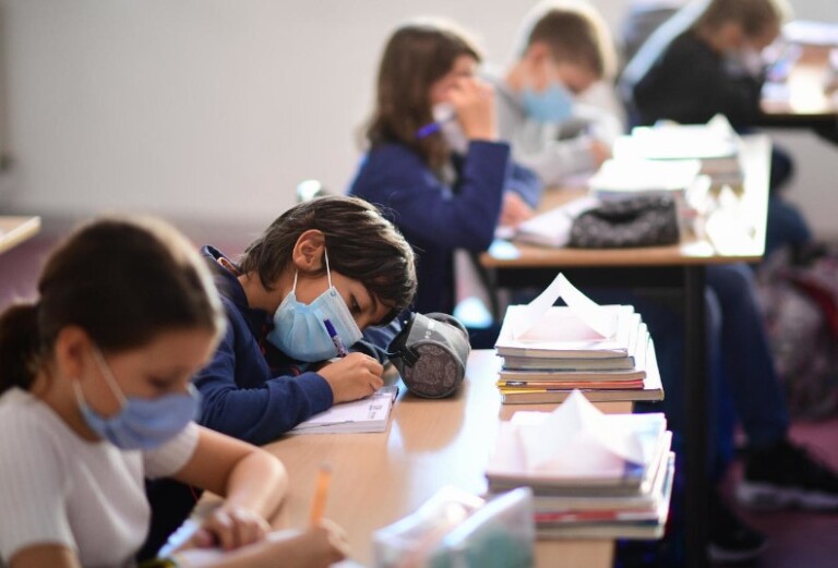 πρεμιέρα-για-τα-σχολεία-τι-sms-πρέπει-να-σ-837102