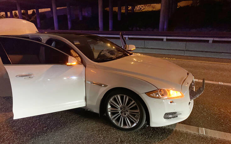 το-μπλόκο-της-αστυνομίας-μετατράπηκε-858825