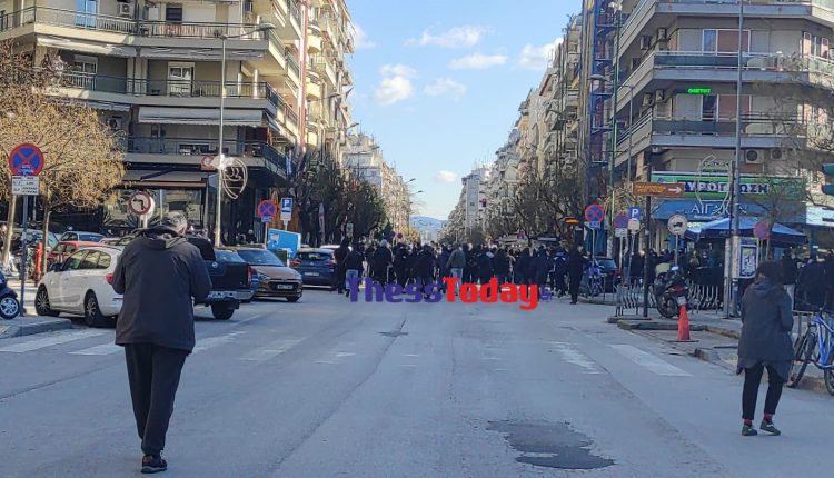 θεσσαλονίκη-επίθεση-με-πέτρες-και-μάρ-868721