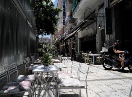 h-πίεση-στο-εσυ-οδηγεί-σε-παράταση-του-lockdown-876433