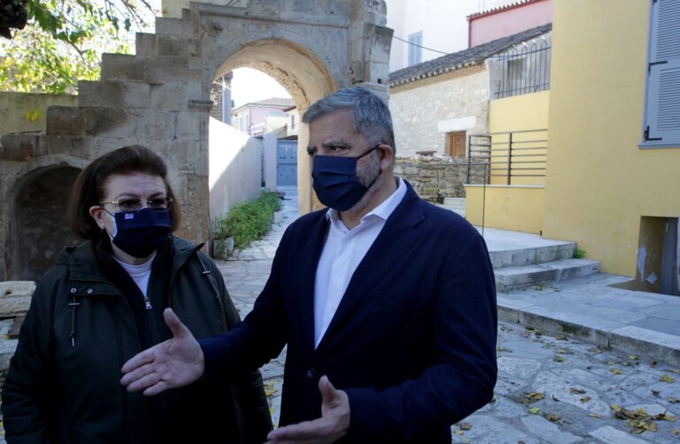 η-μενδώνη-ο-πατούλης-και-η-εθνική-πινακ-889791