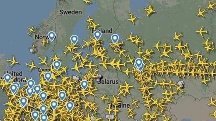 αεροπορικό-μποτιλιάρισμα-μπλέξιμ-907681