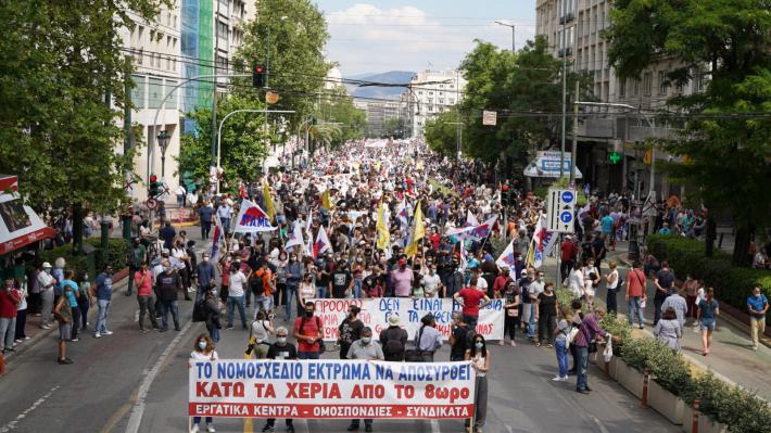 πρόταση-για-κλιμάκωση-με-νέα-απεργία-σ-912604