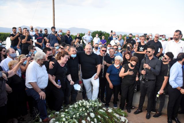 με-κλαρίνα-αποχαιρέτησαν-την-φιλιώ-πυ-924812