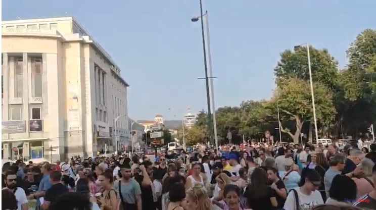 θεσσαλονίκη-εκατοντάδες-αρνητές-σ-923533