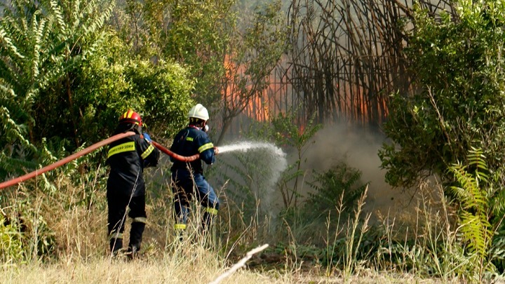 σε-τρία-σημεία-υπάρχουν-ακόμα-εστίες-φ-931726
