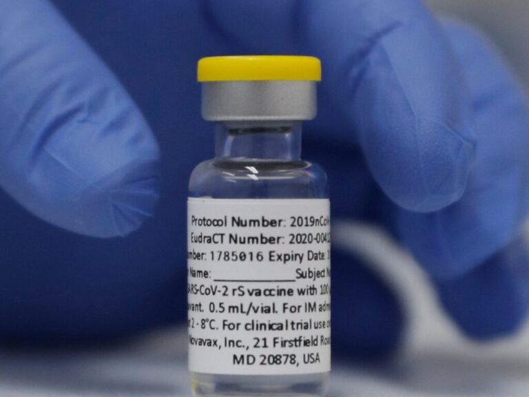κορωνοϊός-ο-fda-ενέκρινε-εκτάκτως-εμβόλ-973652