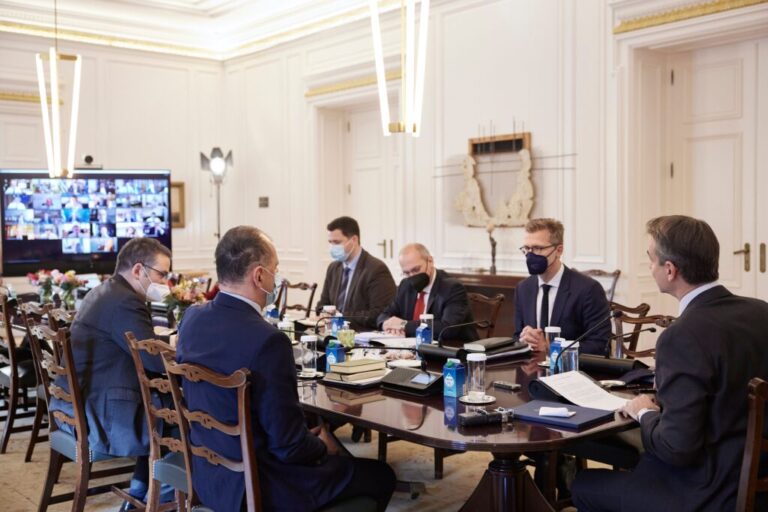 συριζα-αμετανόητοι-αρνητές-της-πραγμ-973487