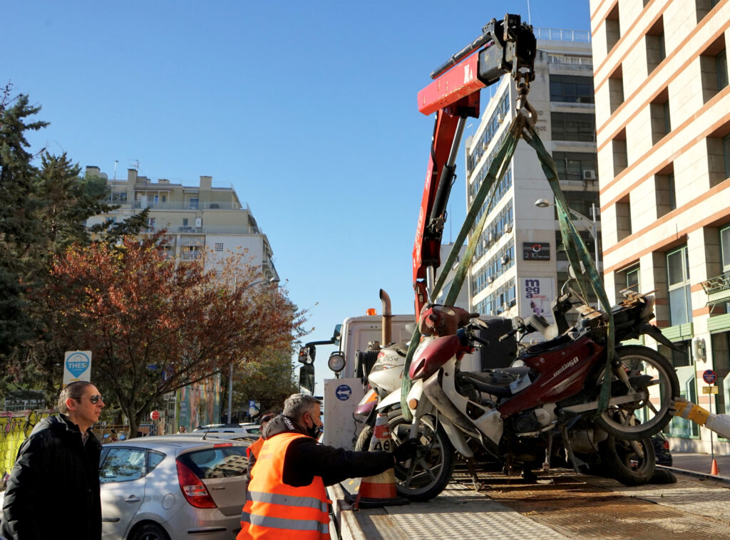 δ-θεσσαλονίκης-απομακρύνονται-250-εγκα-967200