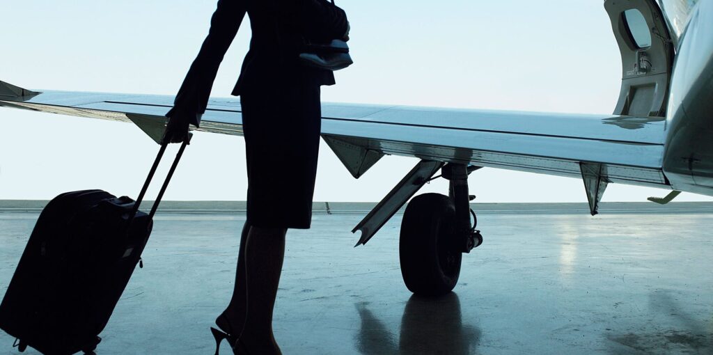 επιβάτης-δάγκωσε-αεροσυνοδό-to-αεροπλά-977819