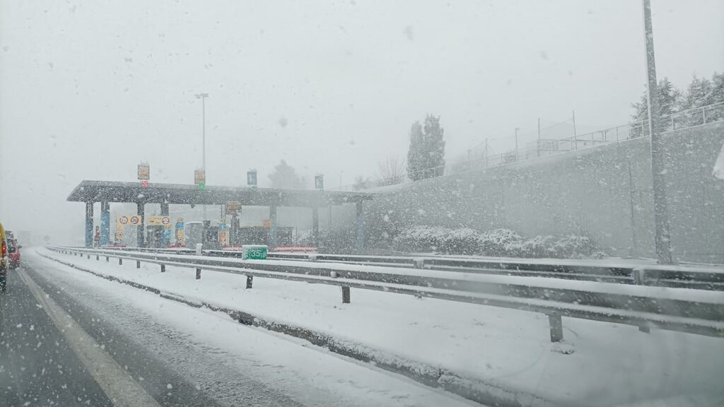 πυροσβεστική-ζητά-να-κλείσουν-οι-είσο-984008