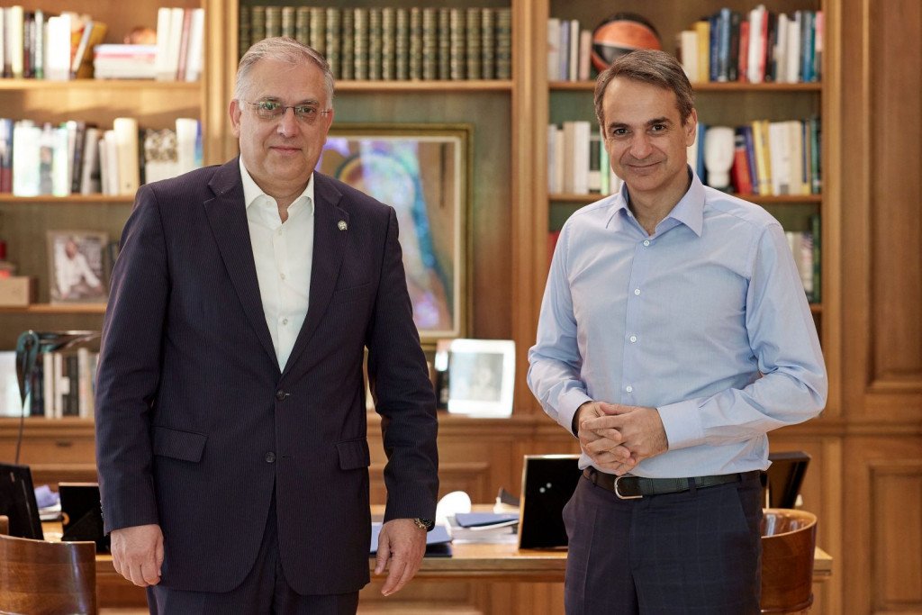 επισημοποιήθηκε-η-υποψηφιότητα-θεοδ-1011052