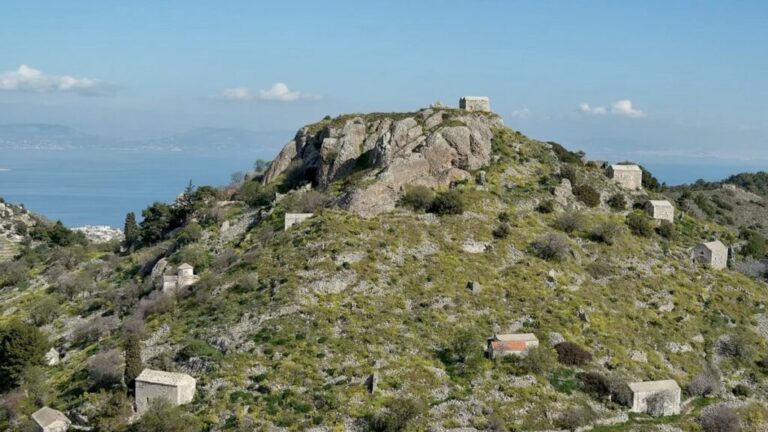 παλαιοχώρα-ο-άγνωστος-μυστράς-του-σαρ-1011203