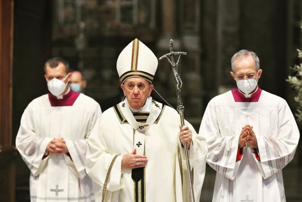 πάπας-φραγκίσκος-ζούμε-τον-τρίτο-παγ-1011082