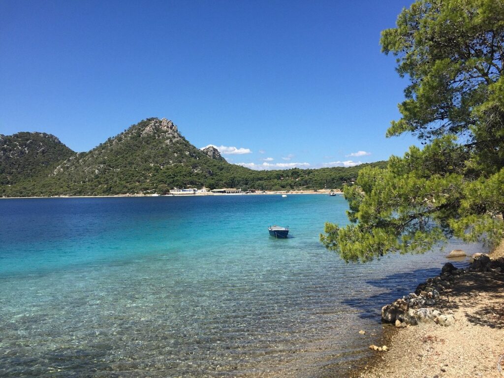 η-λίμνη-βουλιαγμένη-κορινθίας-ως-εναλ-1006947