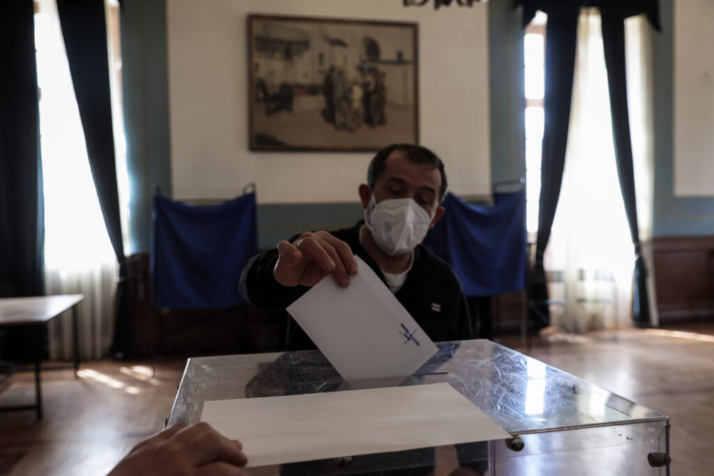 κιναλ-ψήφισαν-ακόμη-και-αλλοδαποί-και-1018610