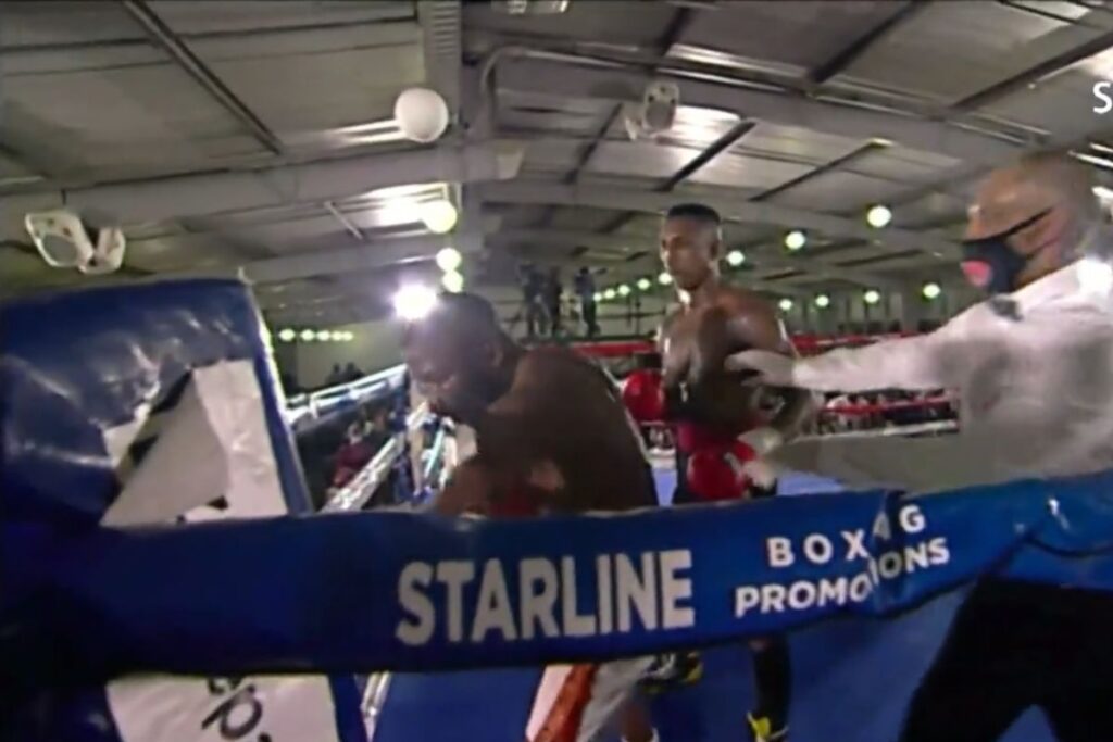 πυγμάχος-κατέρρευσε-στο-ρινγκ-πέθανε-1031623