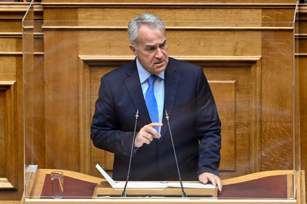 μ-βορίδης-δεν-θα-επιτρέψω-να-ευτελίζε-1041382