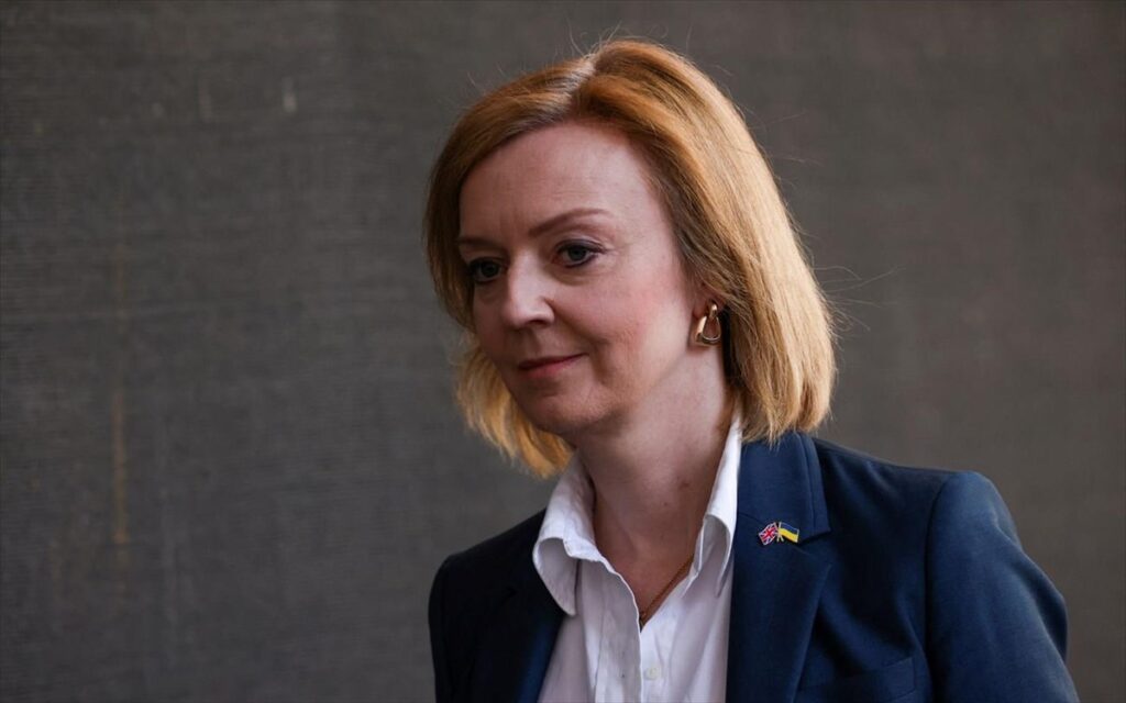 βρετανία-παραιτήθηκε-η-λιζ-τρας-1029621