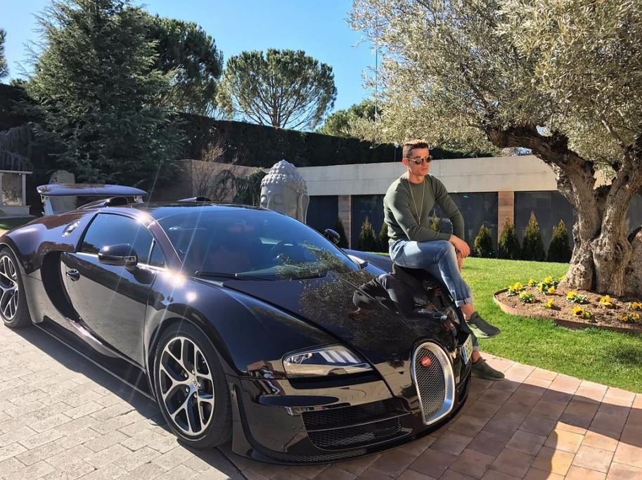 ρονάλντο-η-bugatti-του-υπέστη-σοβαρές-ζημιές-1036328