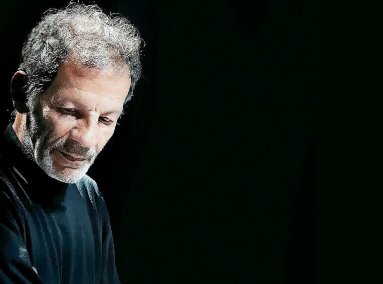 ο-τεράστιος-σταύρος-ξαρχάκος-διευθύν-1037603