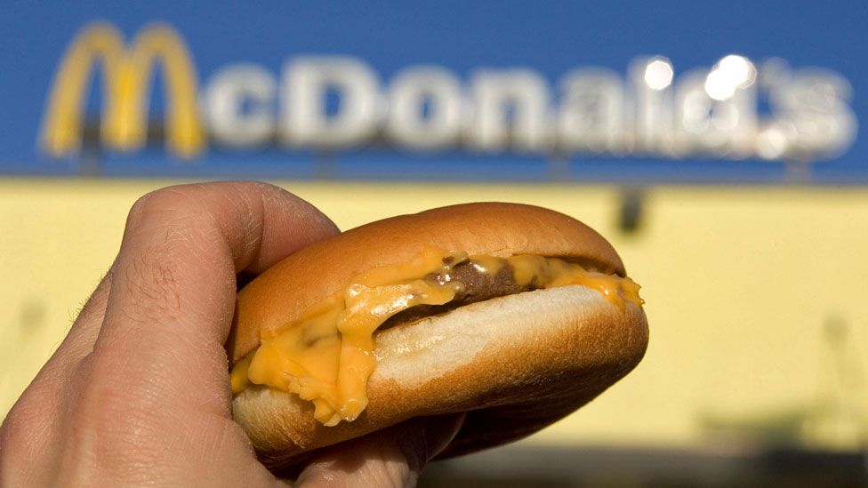 mcdonalds-για-πρώτη-φορά-ανεβάζουν-την-τιμή-τ-1053813