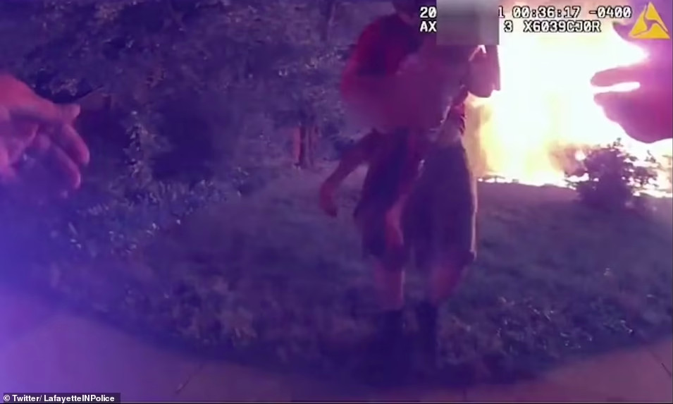 ηπα-ντελιβεράς-σώζει-πέντε-παιδιά-από-1050965