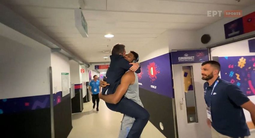 viral-ο-προπονητής-της-εθνικής-ιταλίας-i-love-you-giannis-1068807