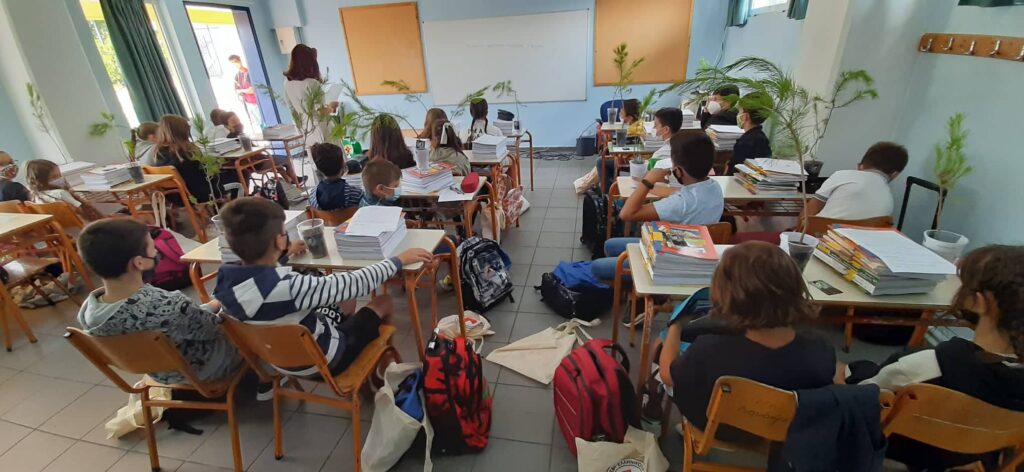 γερνούν-στις-αίθουσες-οι-εκπαιδευτικ-1069021