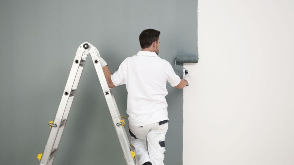 viral-tik-toker-έβαψε-στον-τοίχο-σπιτιού-σε-35-δευτερ-1068840