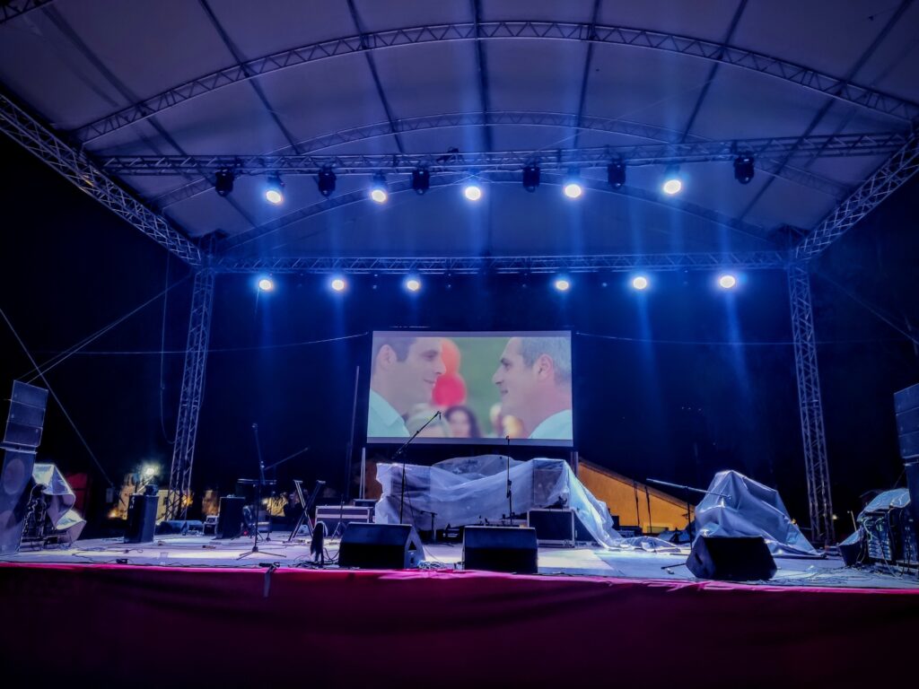 καμπάνια-της-ομάδας-λοατκι-συριζα-π-σ-1069255