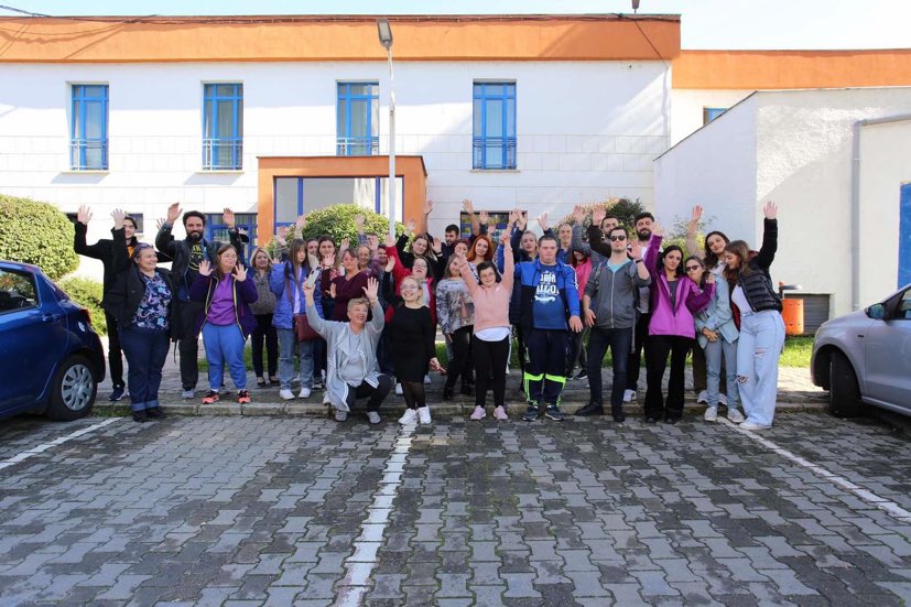 ομάδα-από-νέους-και-νέες-από-τον-δήμο-φυ-1085094