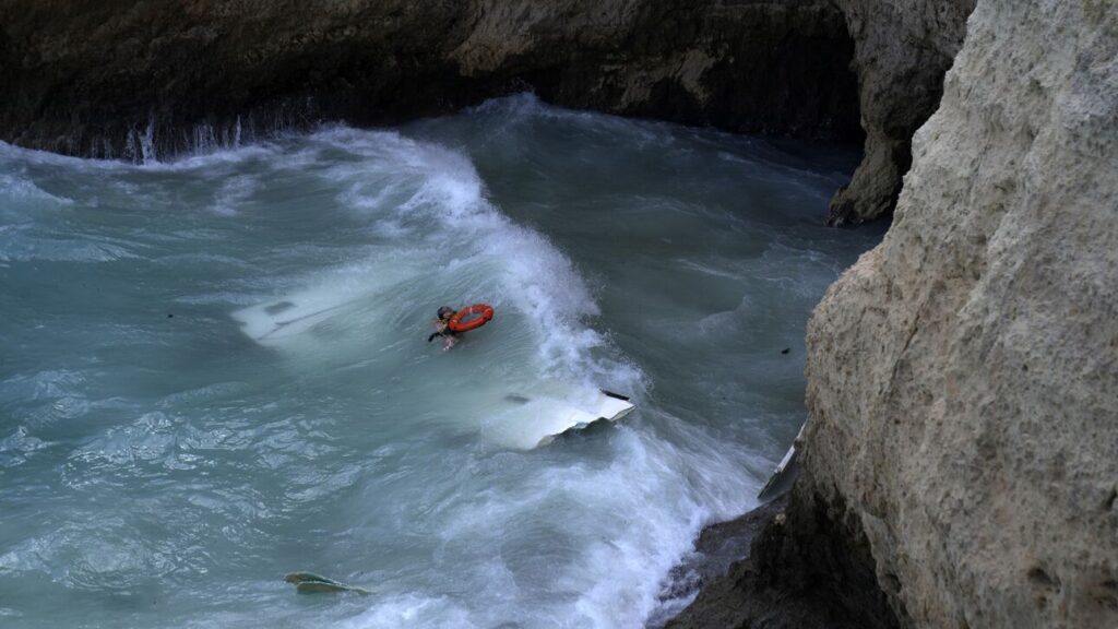 ναυάγια-με-μετανάστες-5-σορούς-εντόπισ-1078719