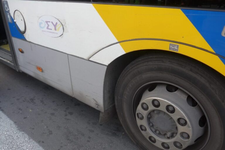 πυροβόλησαν-με-αεροβόλο-λεωφορεία-στ-1107023