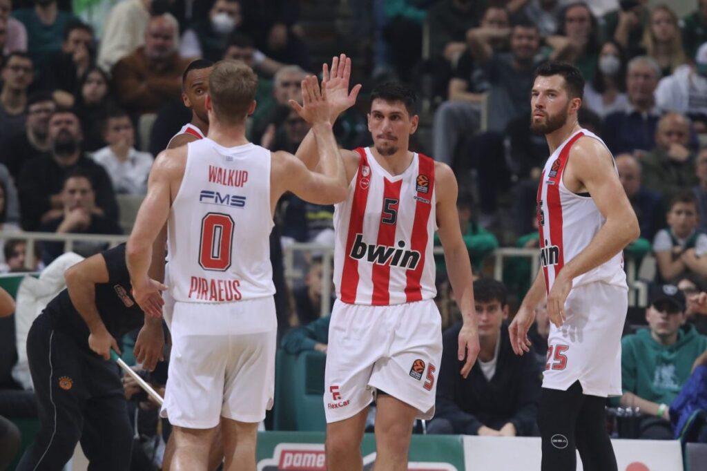 σαρωτικός-ολυμπιακός-διέλυσε-με-95-71-τον-1115374
