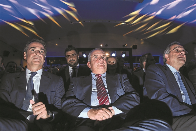 δεν-σχολιάζουμε-κοινωνικές-συναντή-1100844