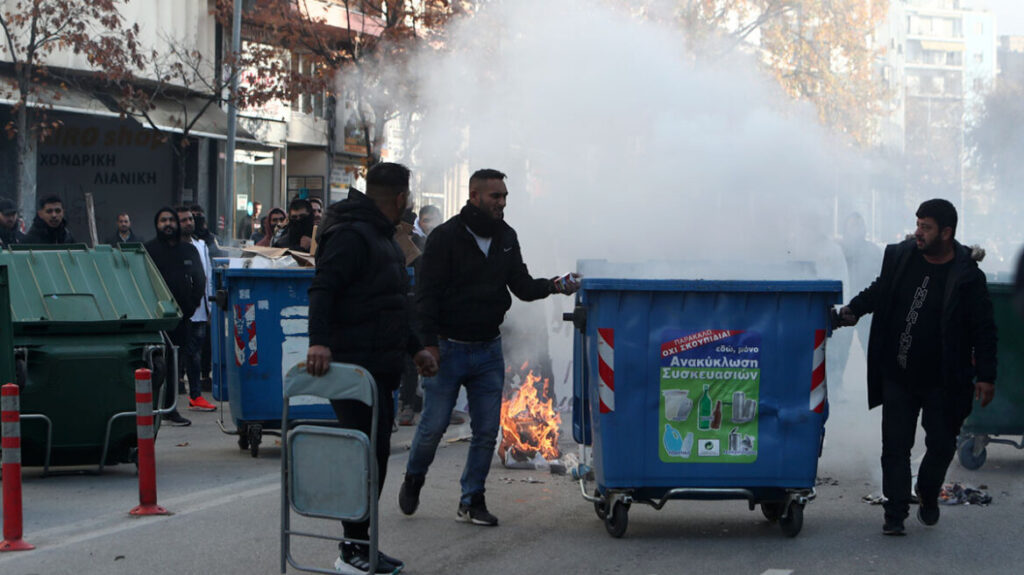 θεσσαλονίκη-ρομά-άναψαν-φωτιές-και-έσ-1104811
