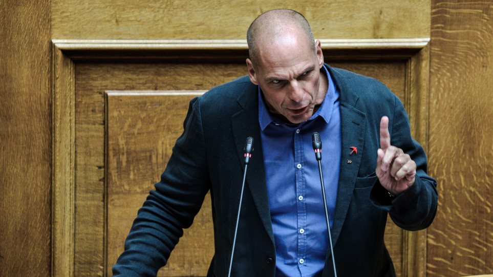 συμβολική-επίσκεψη-βαρουφάκη-στην-κο-1119001