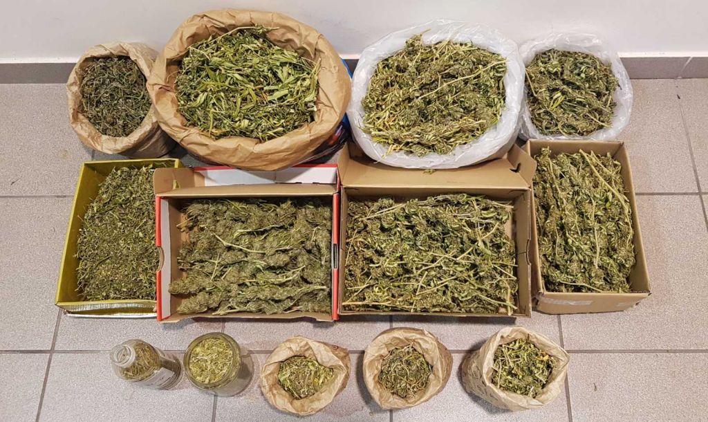 λάρισα-η-αστυνομία-εντόπισε-71-κιλά-χασ-1131526