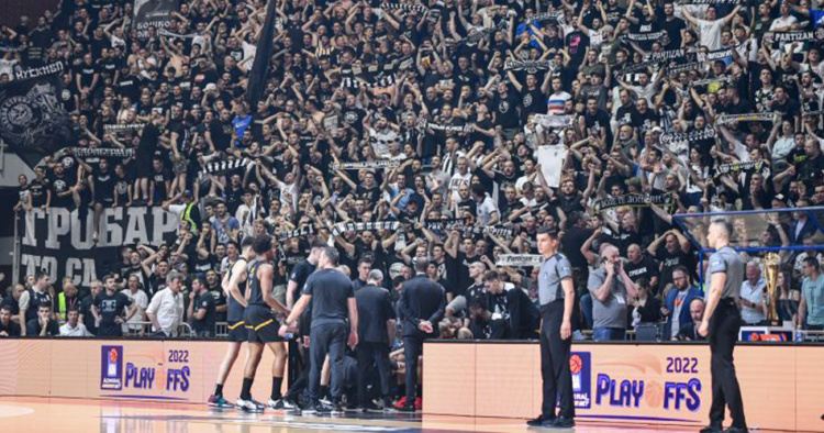 η-παρτιζάν-απαγόρευσε-σε-οπαδό-την-είσ-1131126