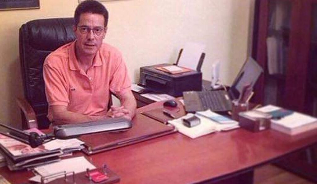 kολωνός-αυτός-είναι-ο-γιατρός-που-βίαζε-1137958