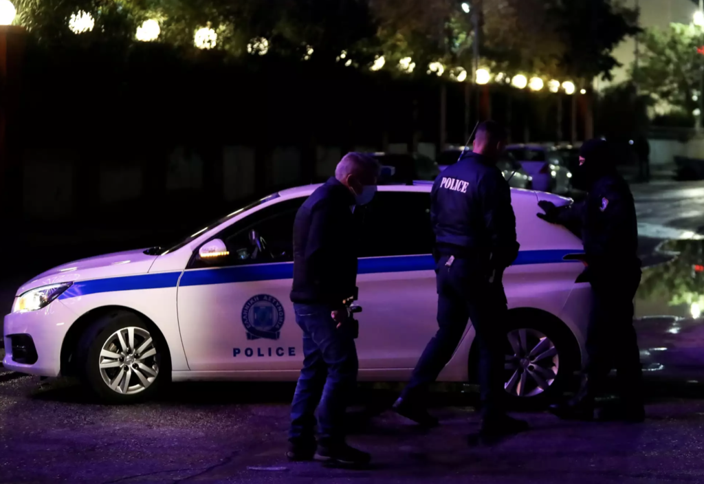 πέραμα-ληστεία-σε-βενζινάδικο-με-την-α-1169974