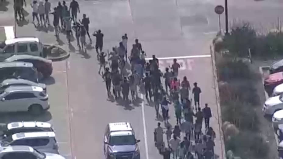 τουλάχιστον-9-νεκροί-από-πυροβολισμού-1174941