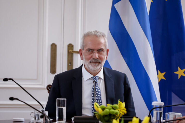 τράπεζα-θεμάτων-ο-υπηρεσιακός-πρωθυπ-1187096
