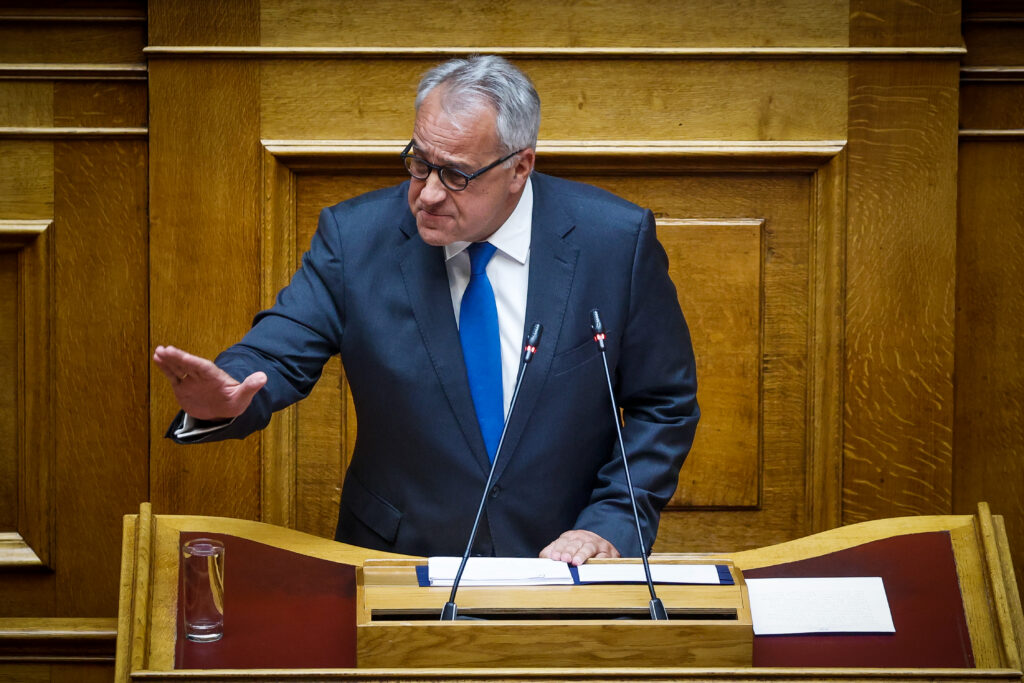 σκληρό-ροκ-από-βορίδη-πυρά-σε-συριζα-σ-1205933