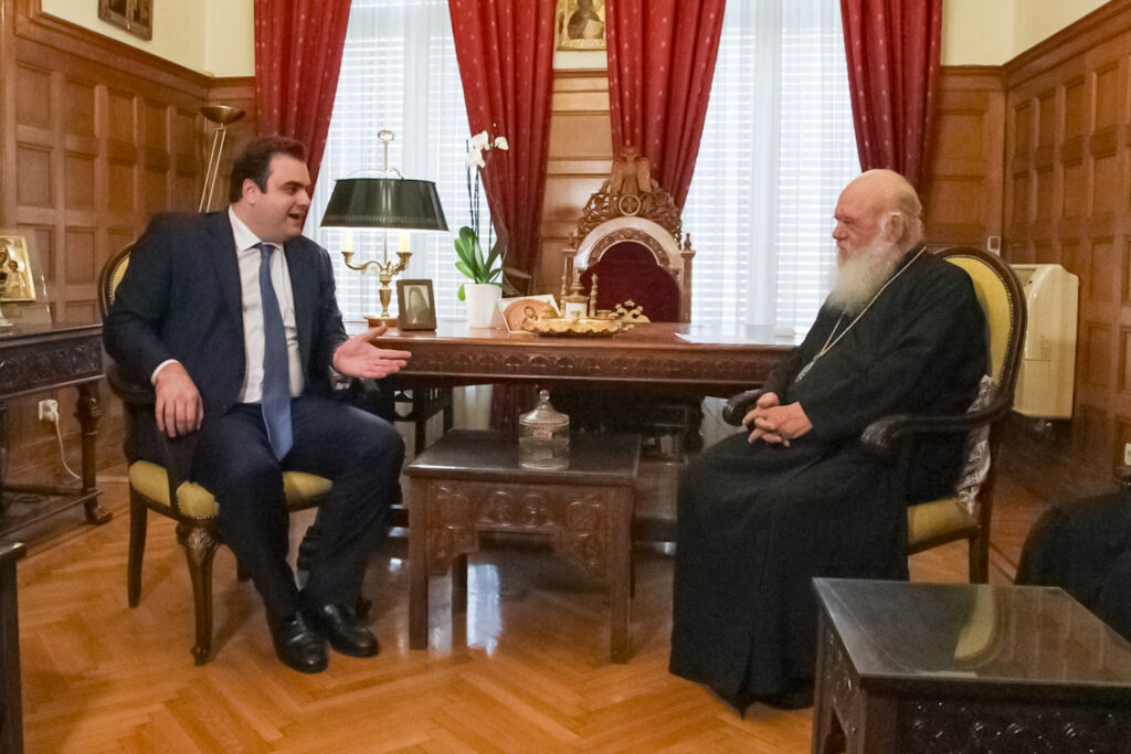 πρώτη-συνάντηση-πιερρακάκη-και-ιερών-1203174
