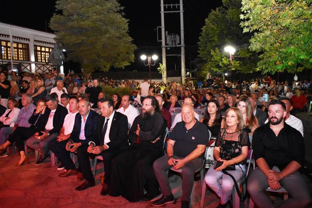 αστείρευτο-κέφι-στη-συναυλία-του-χρήσ-1220648