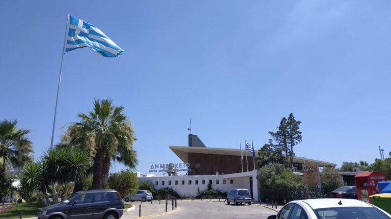 πρώην-αρχηγός-κόμματος-κατεβαίνει-υπ-1225667