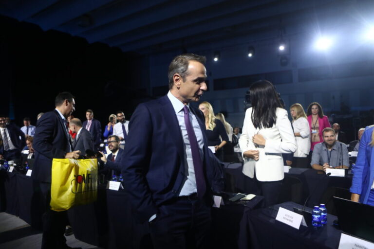 το-δώρο-του-μητσοτάκη-στους-δημοσιογρ-1233528