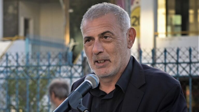 στο-νοσοκομείο-ο-δήμαρχος-πειραιά-γιά-1229768